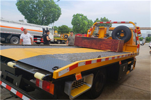 仲巴附近拖车电话号码服务