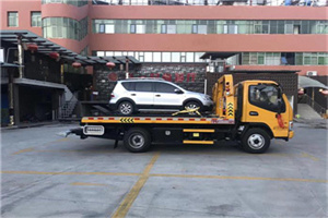 仲巴汽车紧急补胎换胎救援